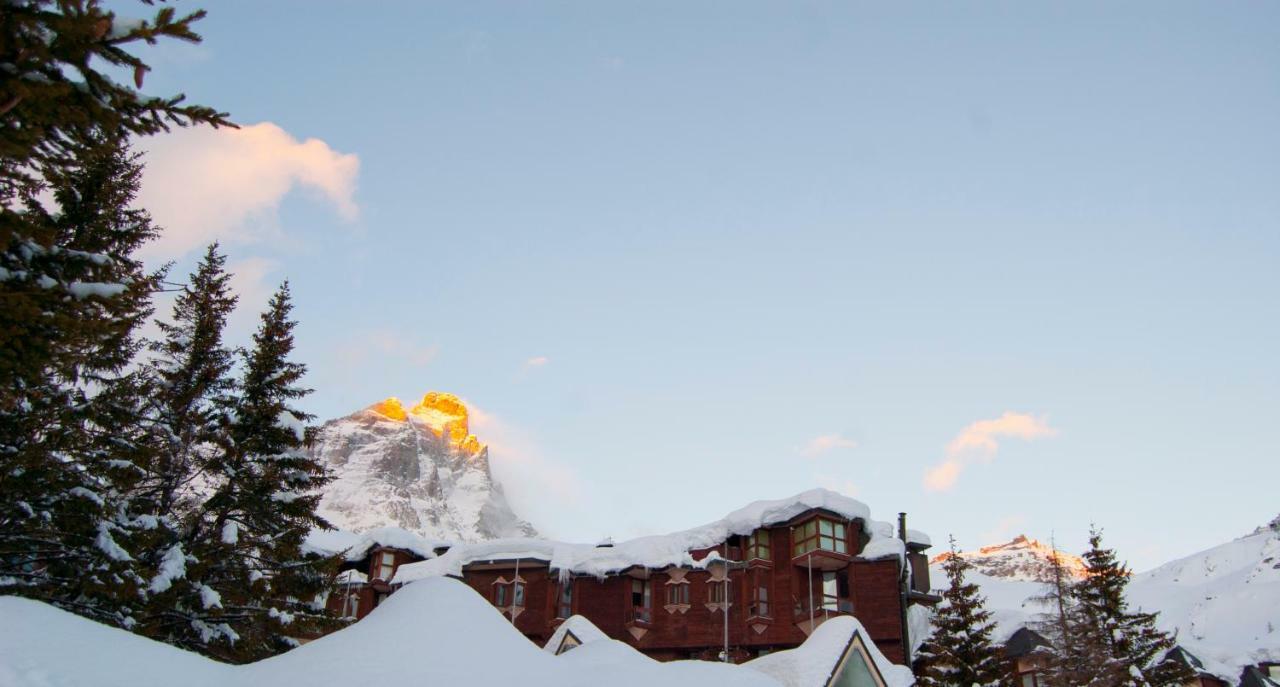 Home On Slopes, The Slope N°3 Is Under The Balcony! ブレウイル・チェルヴィナイア エクステリア 写真
